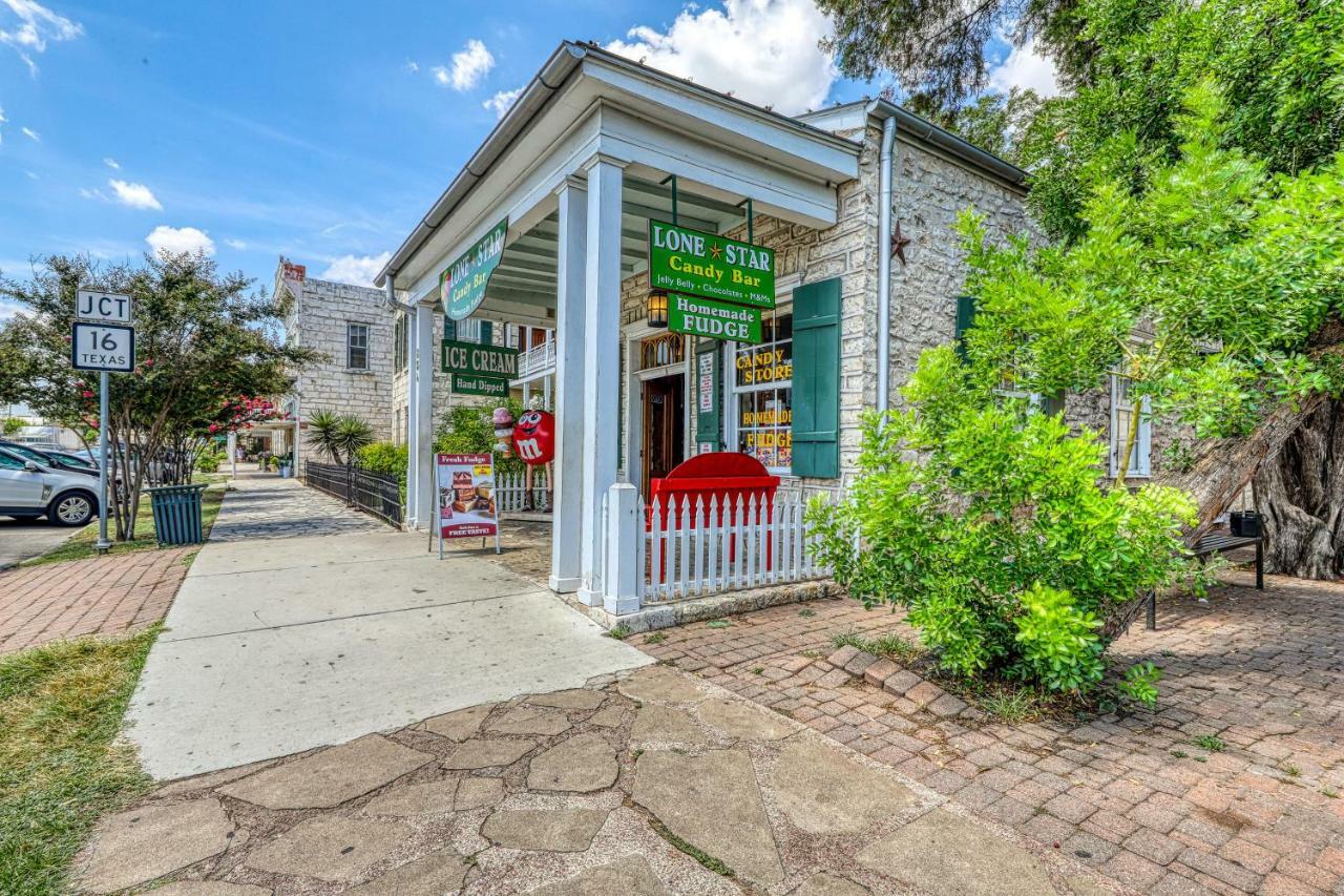 Eden's Gate Villa Fredericksburg Dış mekan fotoğraf